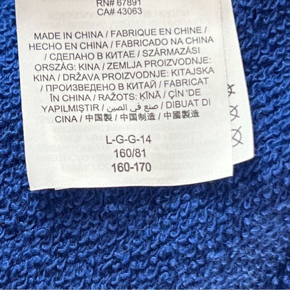 New York Knicks Outerstuff Girls' Overlay Hoodie and a Drawstring Backpack - Picture 10 of 12